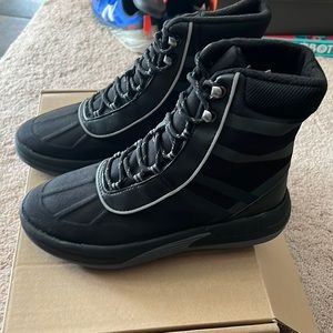 Brand new Landsend Boy Snow Boots